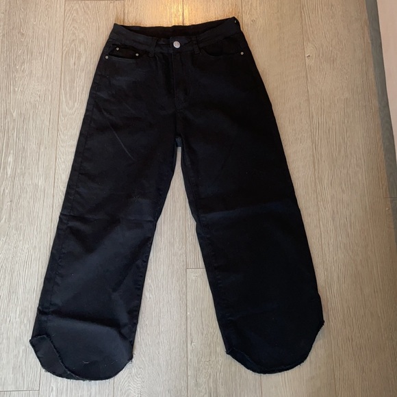 Curve Denim in Black - Picture 3 of 5